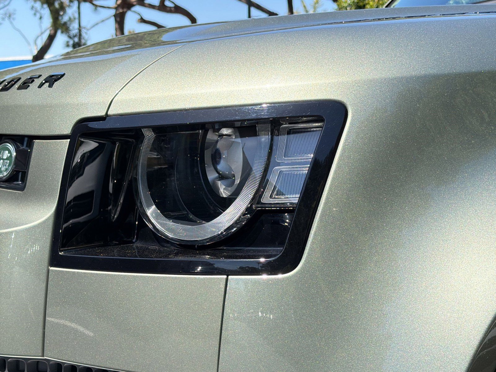 Used 2025 Land Rover Defender 110 S AWD/4WD image 11