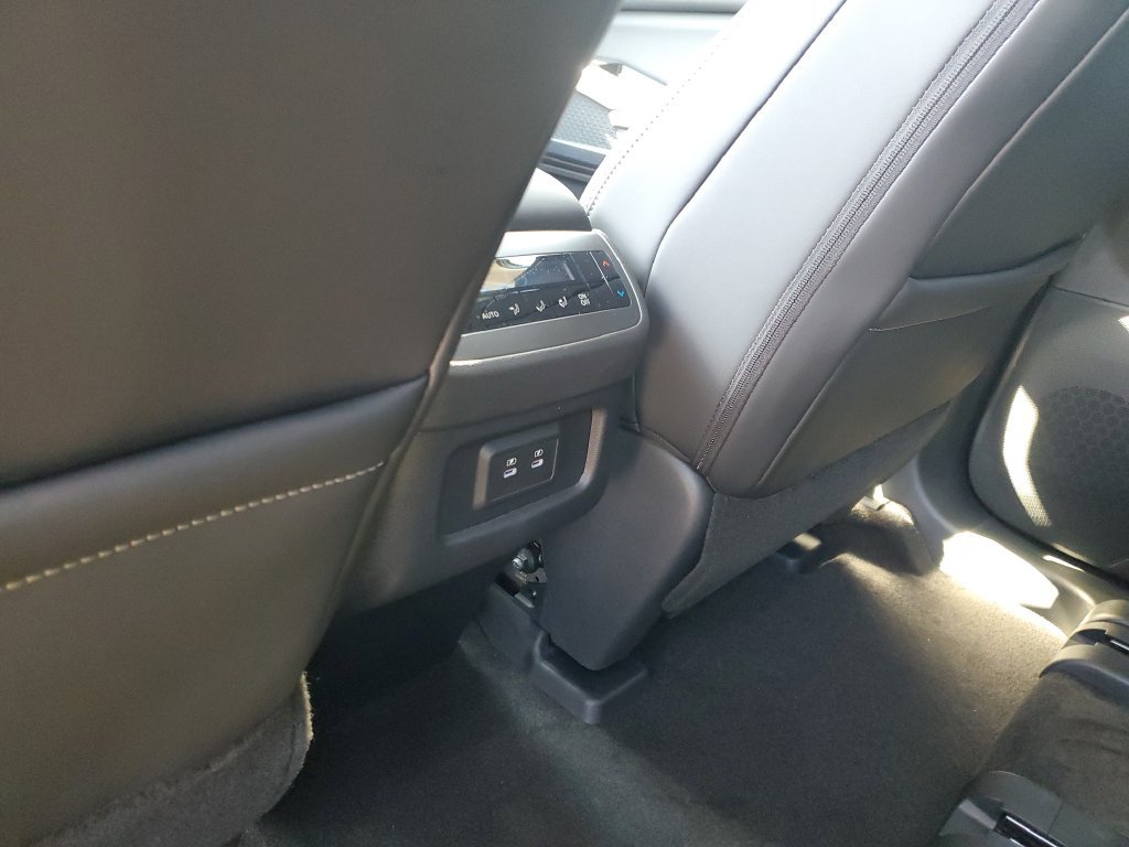 New 2026 Nissan Pathfinder SL FWD image 17