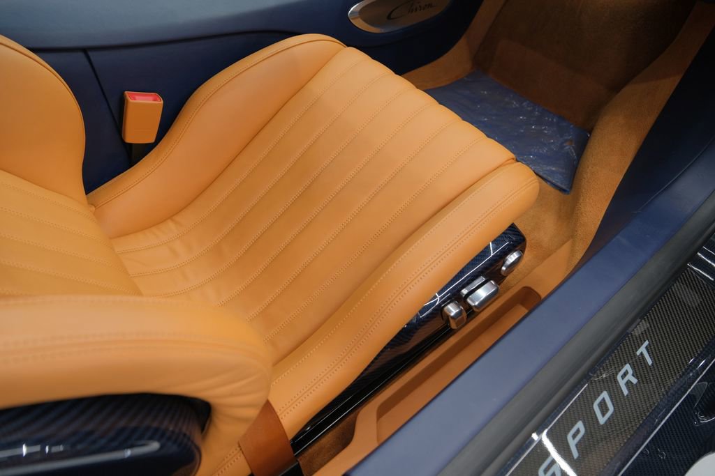 Used 2020 Bugatti Chiron AWD/4WD image 33