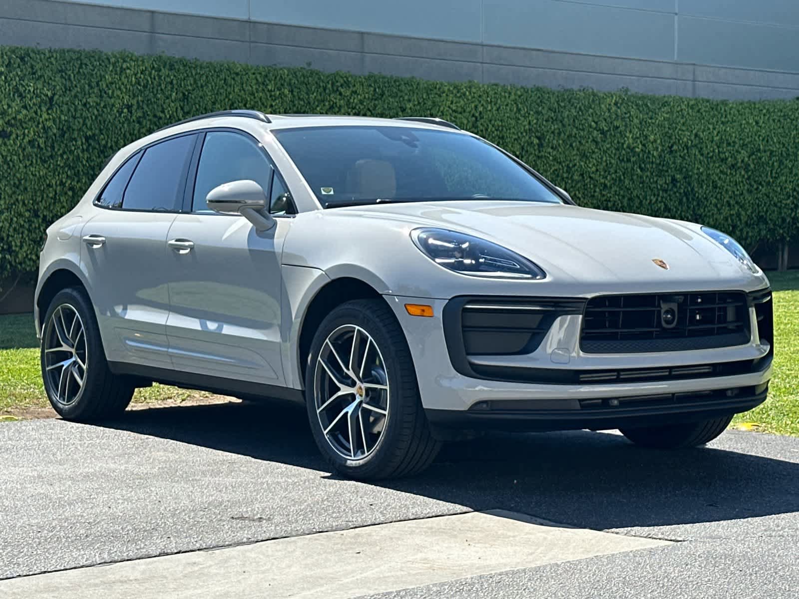 New 2026 Porsche Macan AWD/4WD image 10