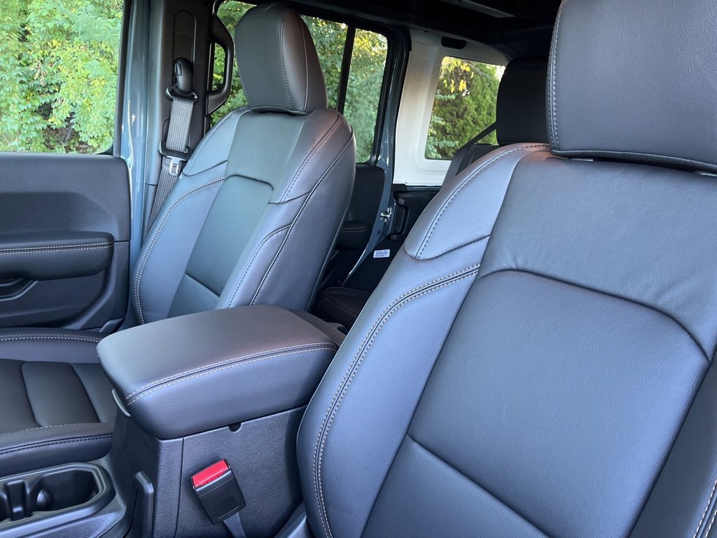 New 2026 Jeep Wrangler Unlimited Sahara image 17