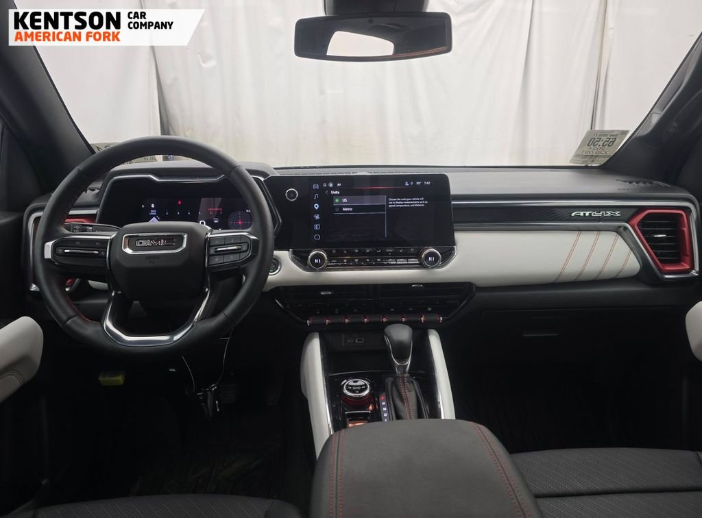 Used 2024 GMC Canyon AT4X AWD/4WD image 9