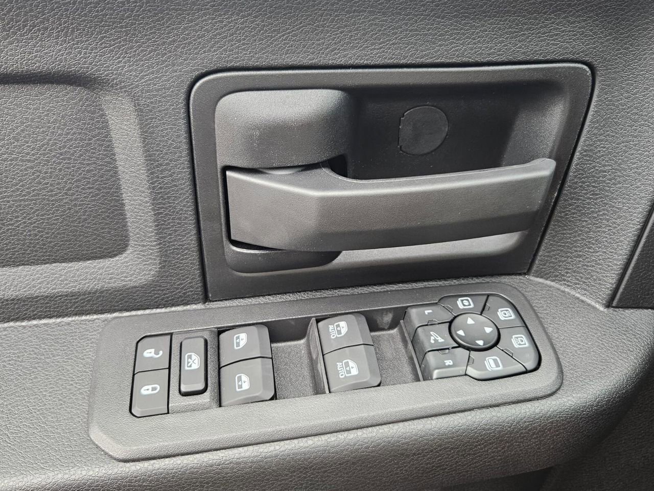 New 2026 RAM 2500 Tradesman image 17