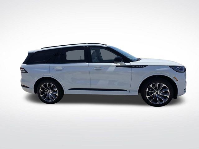 New 2025 Lincoln Aviator 2WD image 16