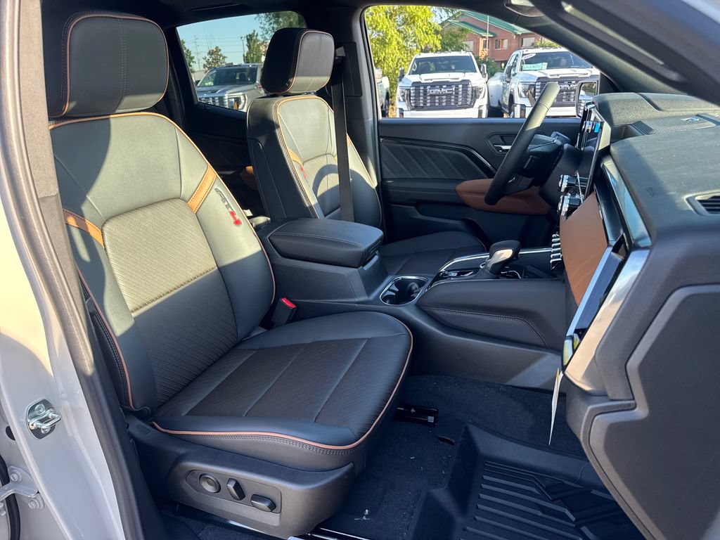 New 2026 GMC Canyon AT4 w/ Technology Plus Package AWD/4WD image 12