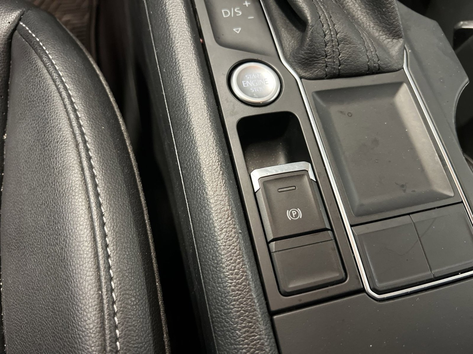 Used 2019 Volkswagen Atlas SE FWD image 28