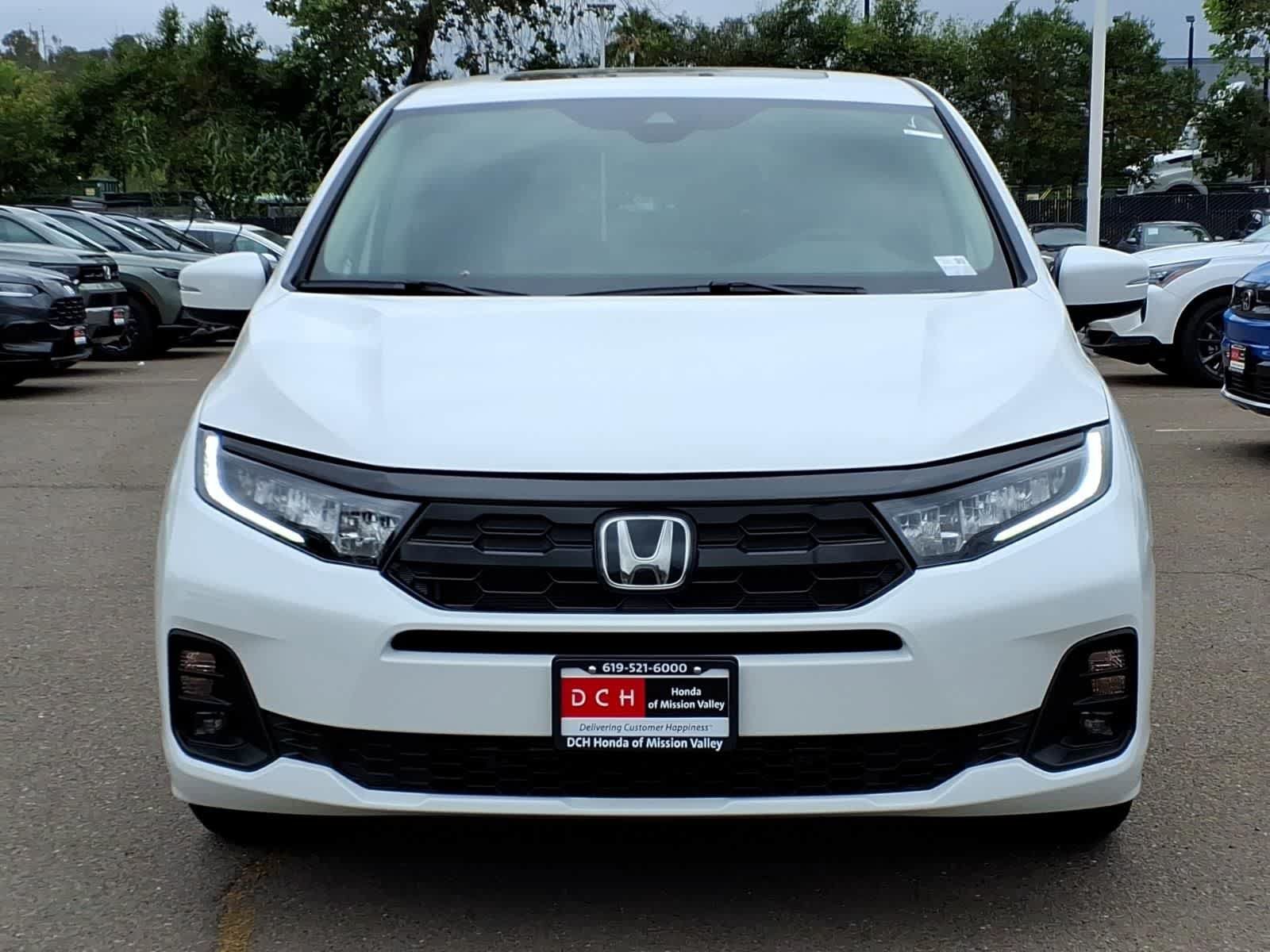New 2026 Honda Odyssey Touring image 2
