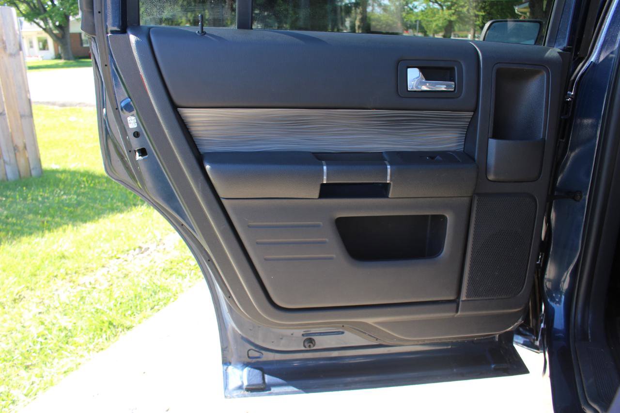 Used 2017 Ford Flex SEL w/ Equipment Group 202A FWD image 33