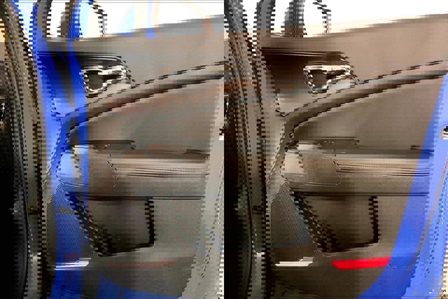 Certified 2026 Kia Sportage EX w/ EX Panorama Roof Package image 25