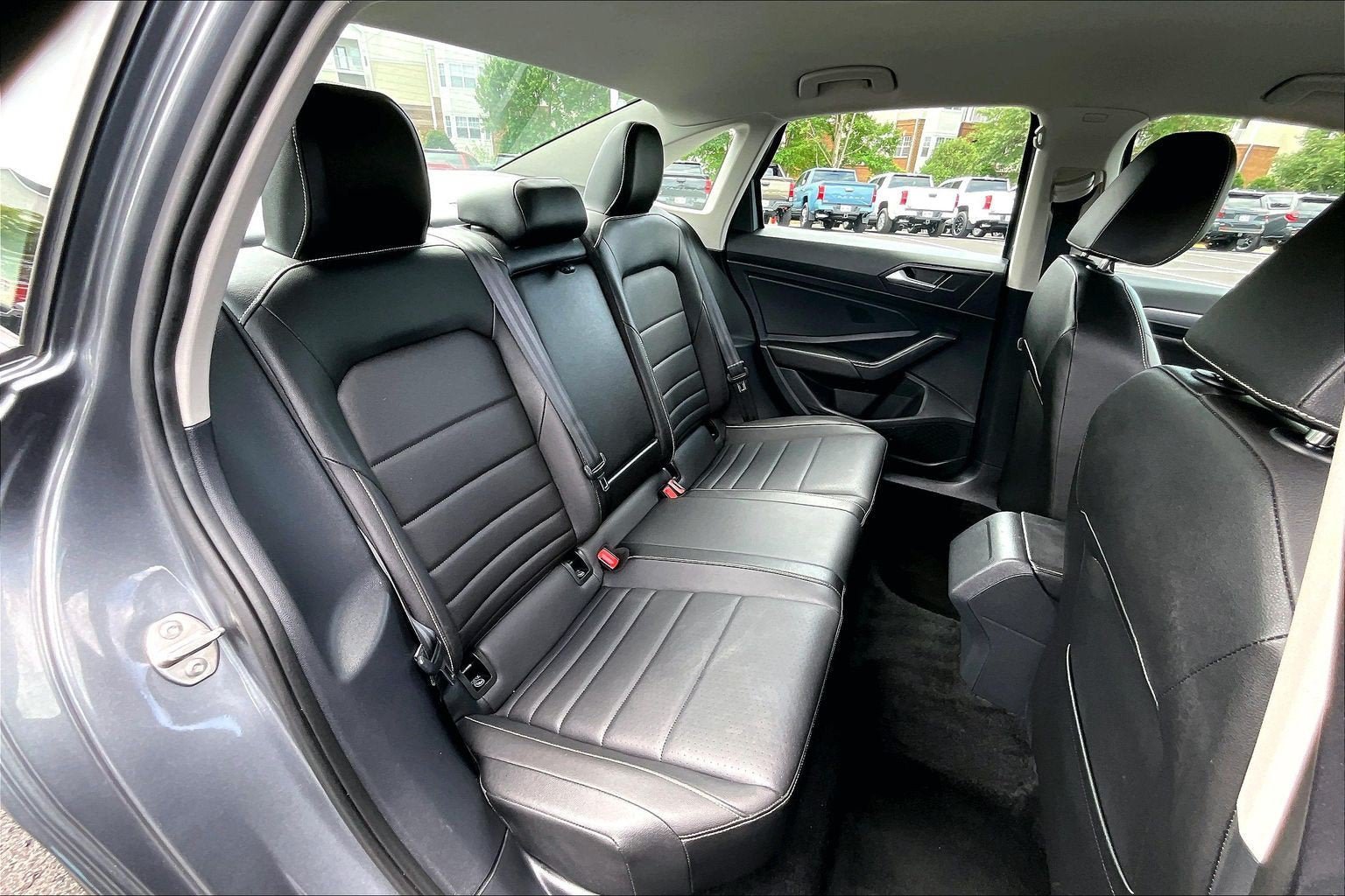 Used 2024 Volkswagen Jetta SE FWD image 25