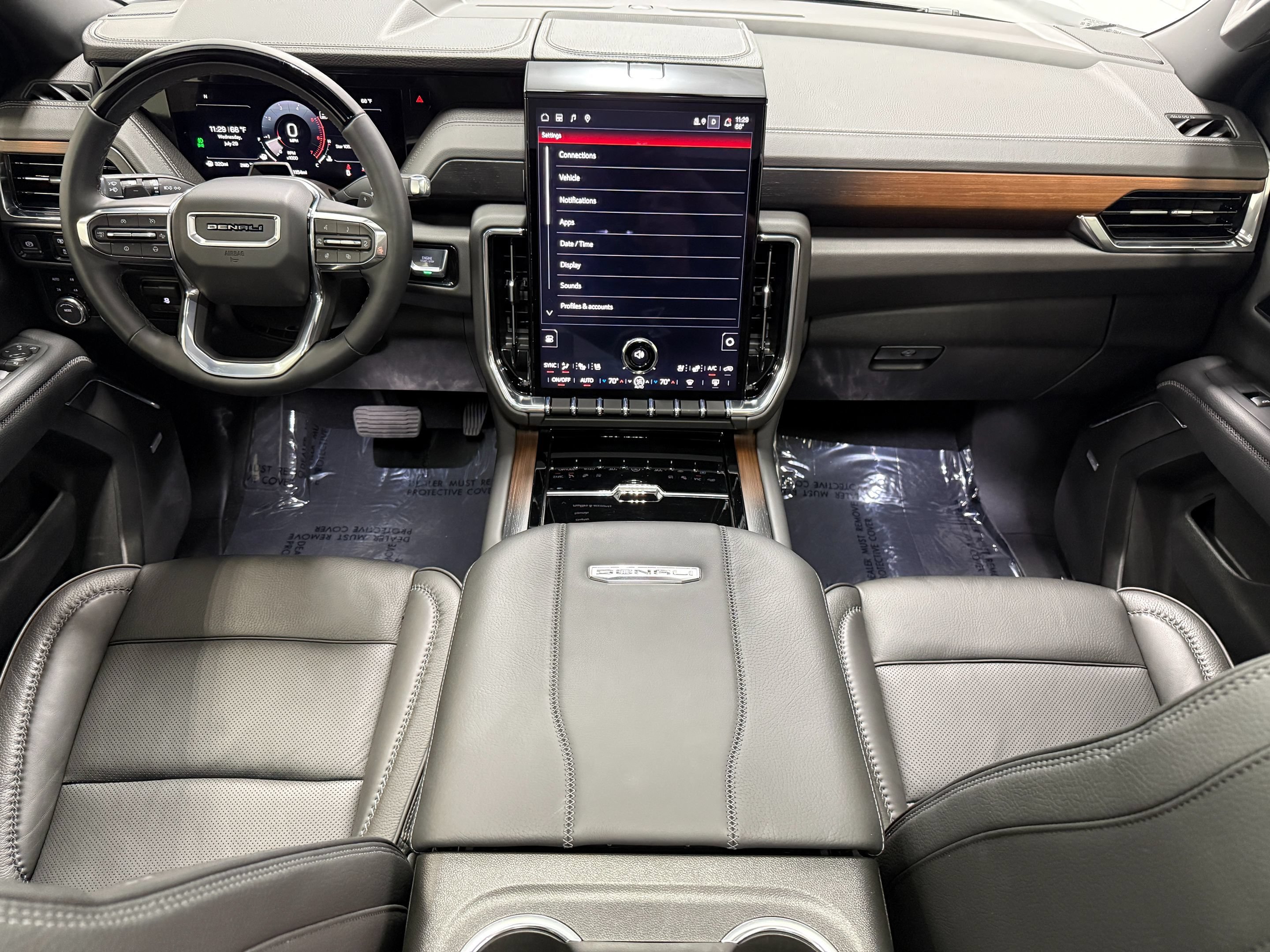 Used 2026 GMC Yukon XL Denali w/ Advanced Technology Package AWD/4WD image 16