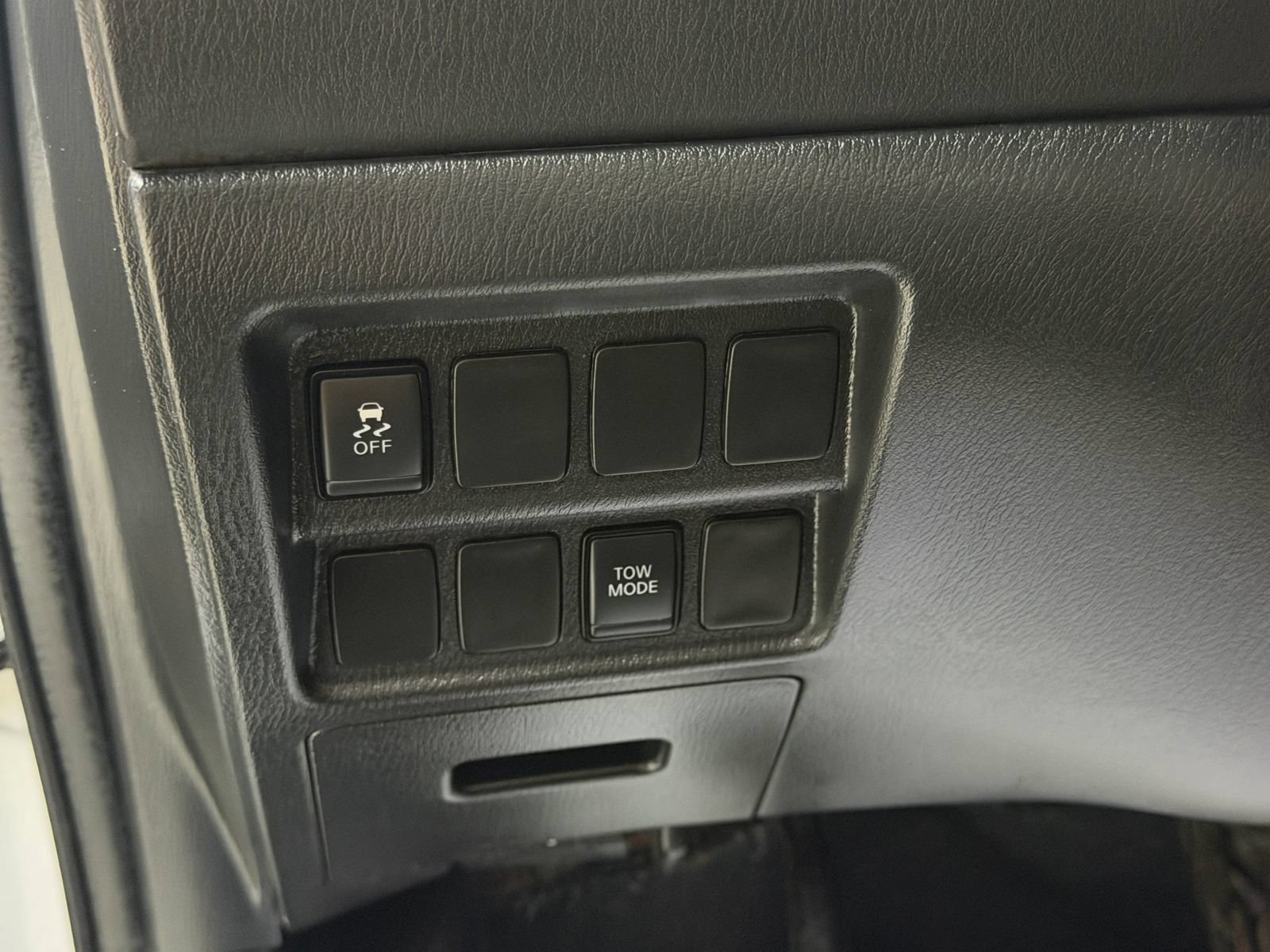 Used 2020 Nissan Pathfinder S AWD/4WD image 39