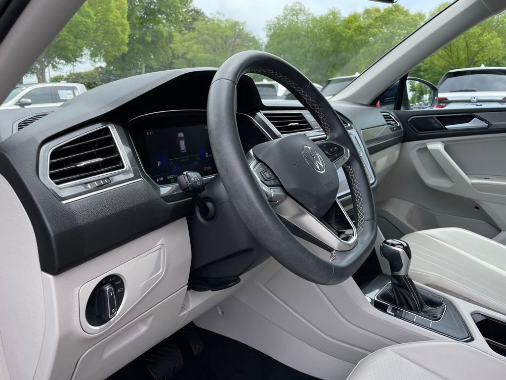 Used 2022 Volkswagen Tiguan SE FWD image 27