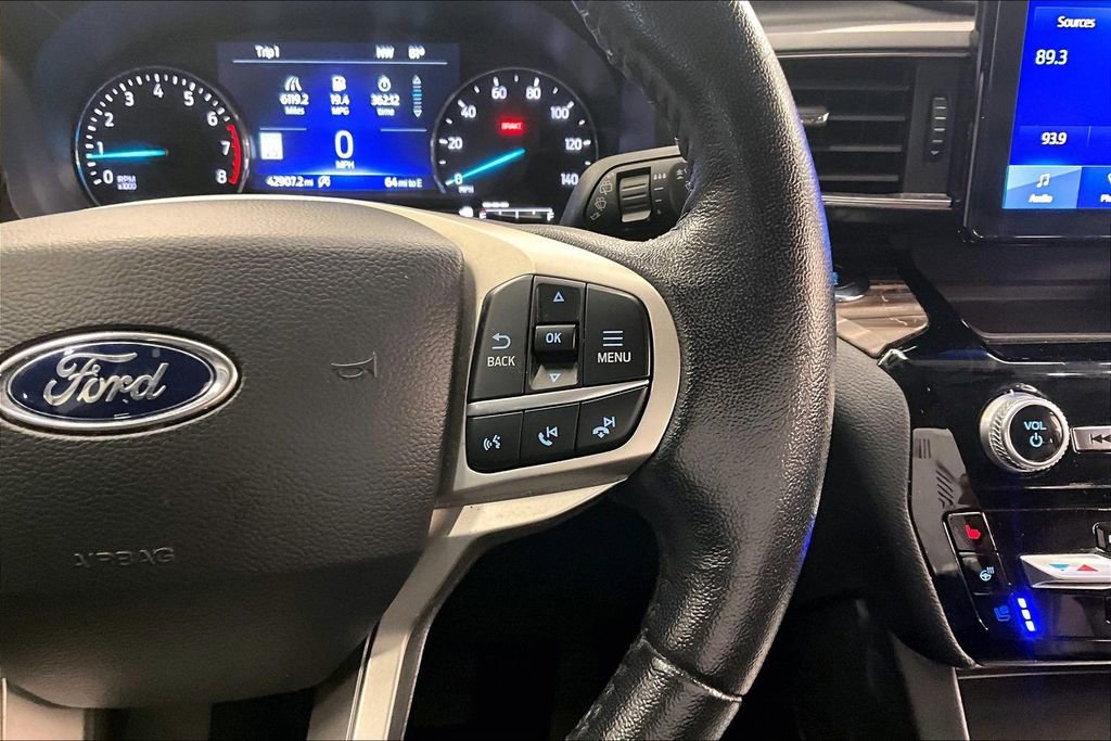 Used 2022 Ford Explorer Limited w/ Equipment Group 301A image 18