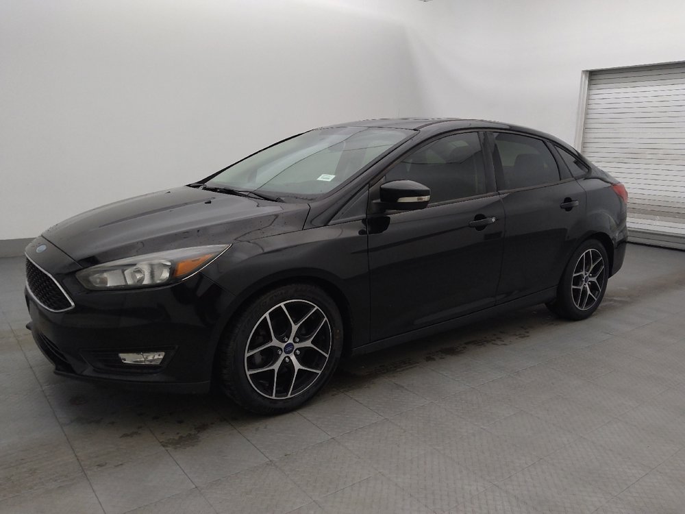 Used 2017 Ford Focus SEL image 2