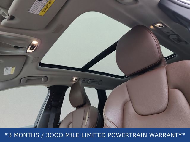 Used 2019 Volvo XC60 T6 Momentum w/ Multimedia Package image 13