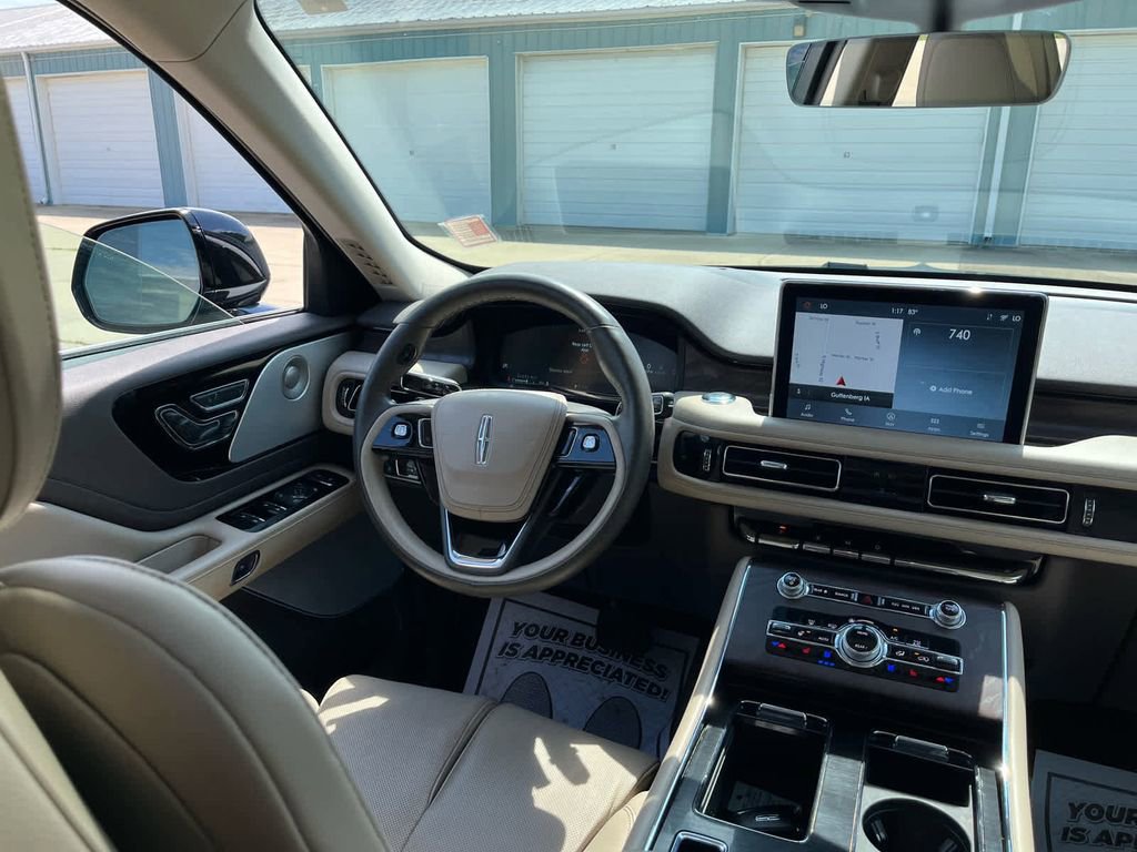 Used 2022 Lincoln Aviator Reserve w/ Equipment Group 201A image 25