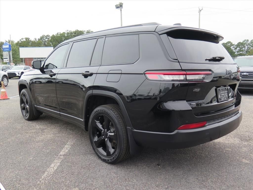 Used 2022 Jeep Grand Cherokee L Laredo image 5