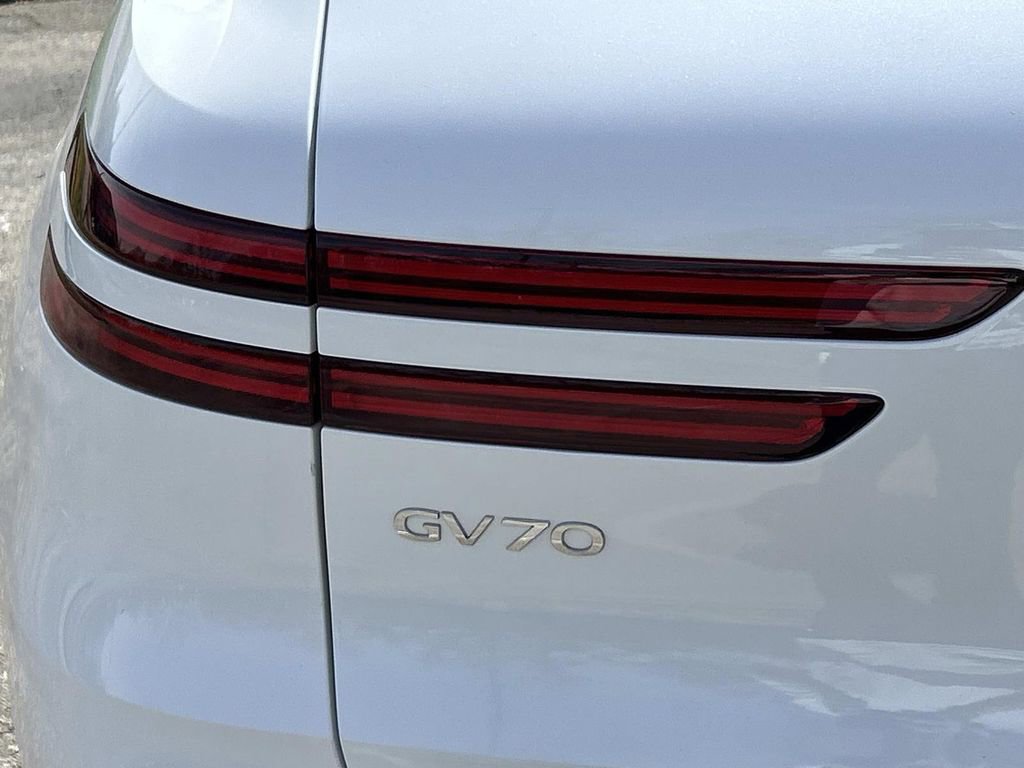 New 2026 Genesis GV70 2.5T Advanced image 12