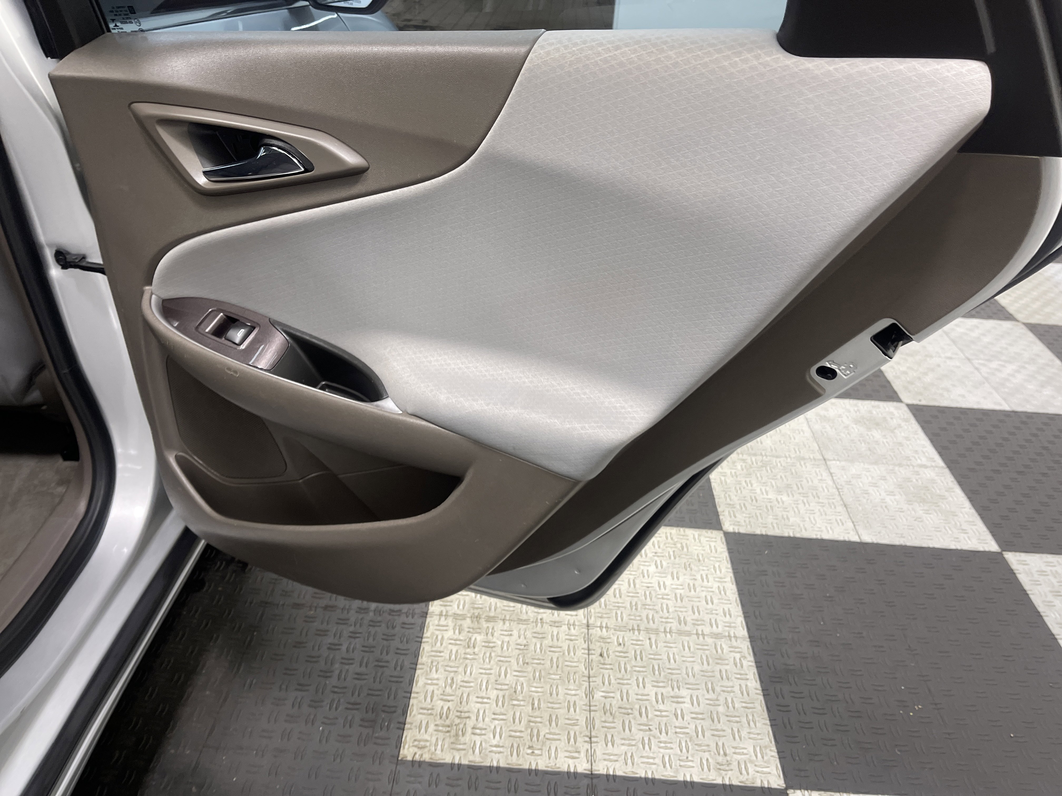 Used 2022 Chevrolet Malibu LT image 18