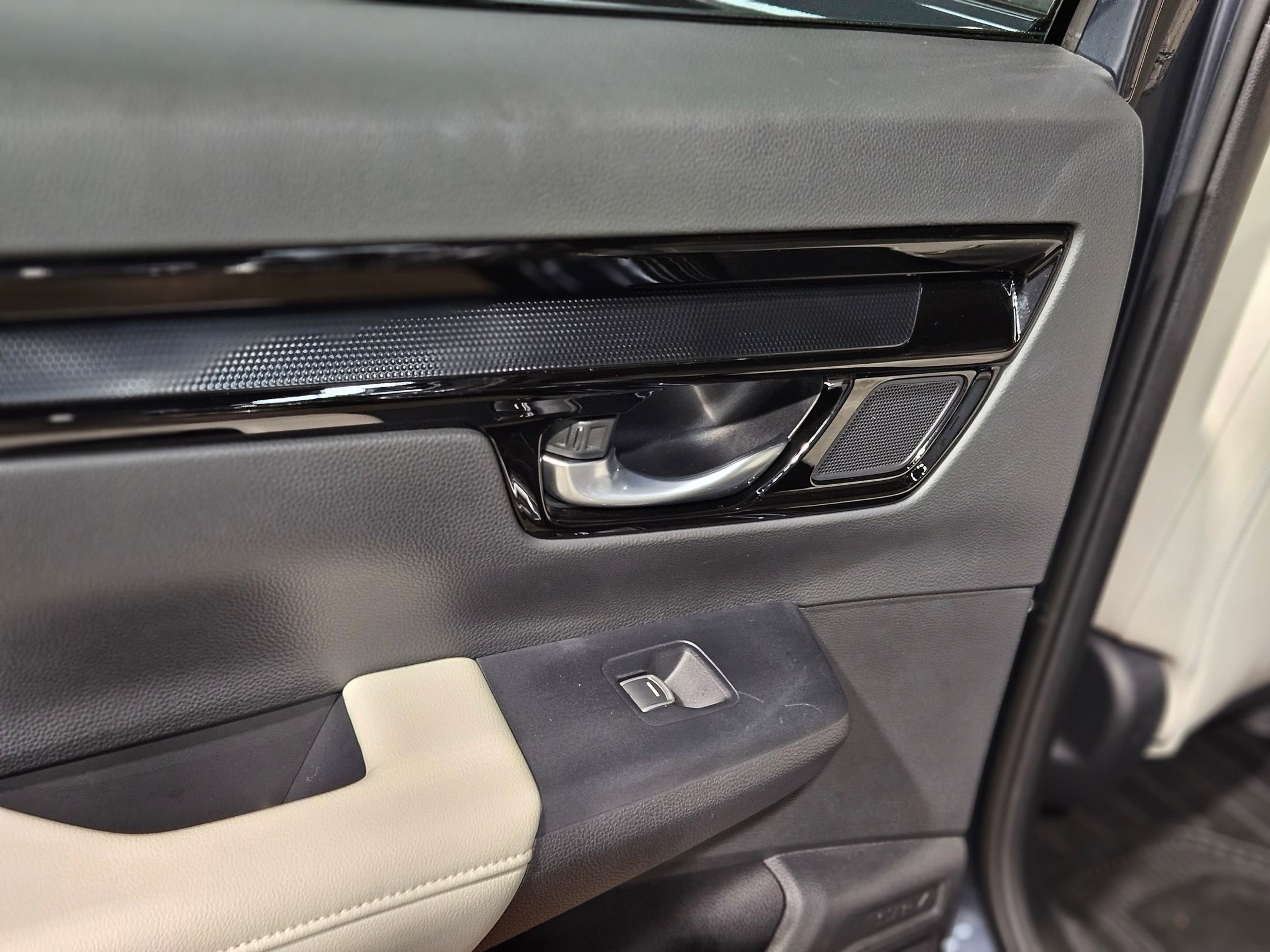 Used 2024 Honda CR-V EX-L image 36