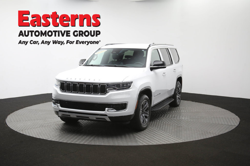 Used 2024 Jeep Wagoneer Series II w/ Flexible Seating Group RWD image 59