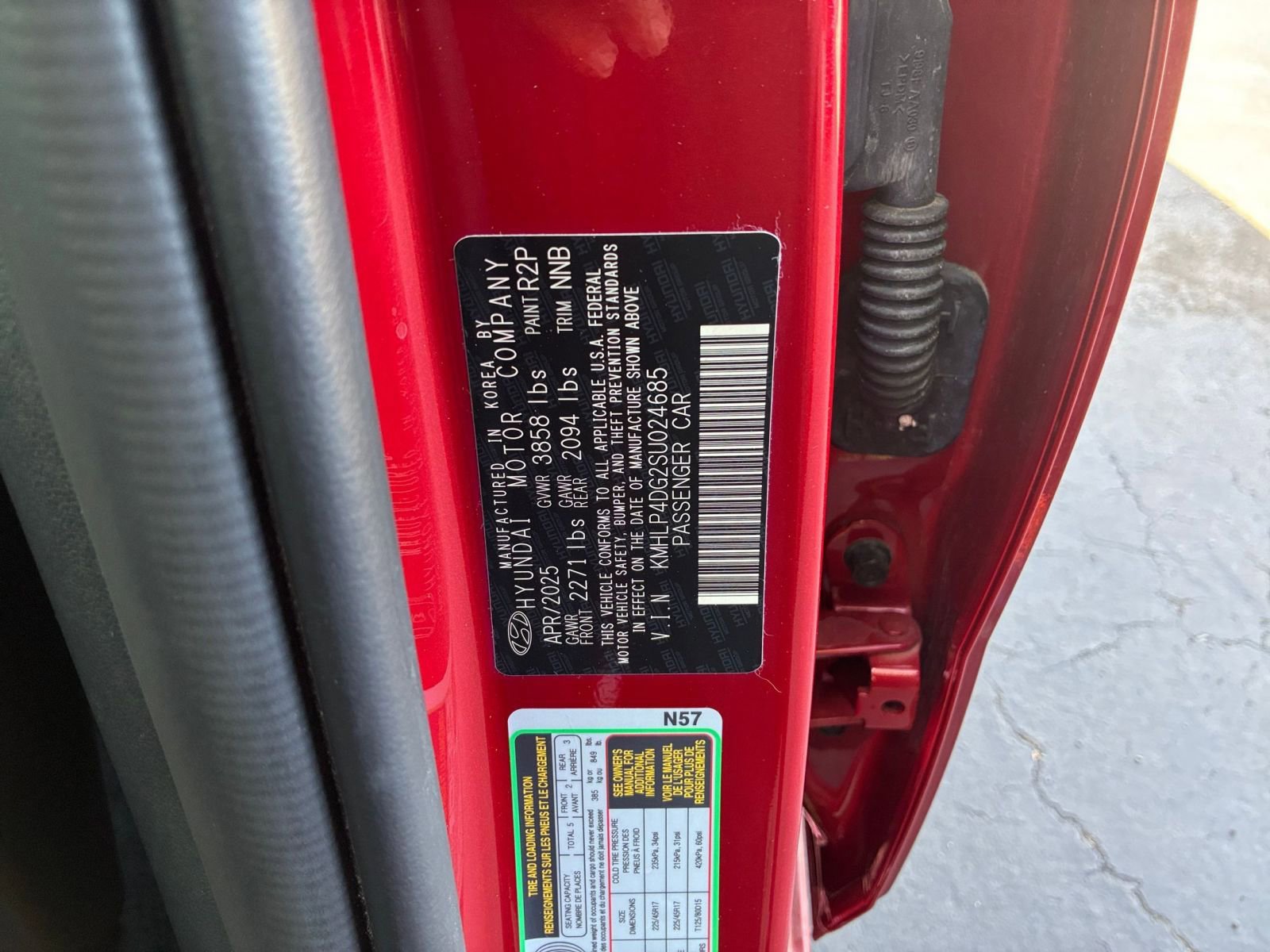 Used 2025 Hyundai Elantra Limited image 31