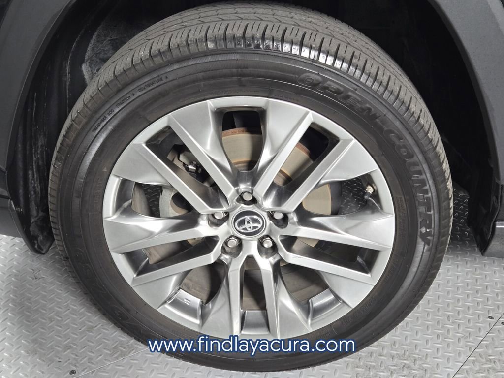 Used 2019 Toyota RAV4 XLE Premium w/ Carpet Mat Package image 11