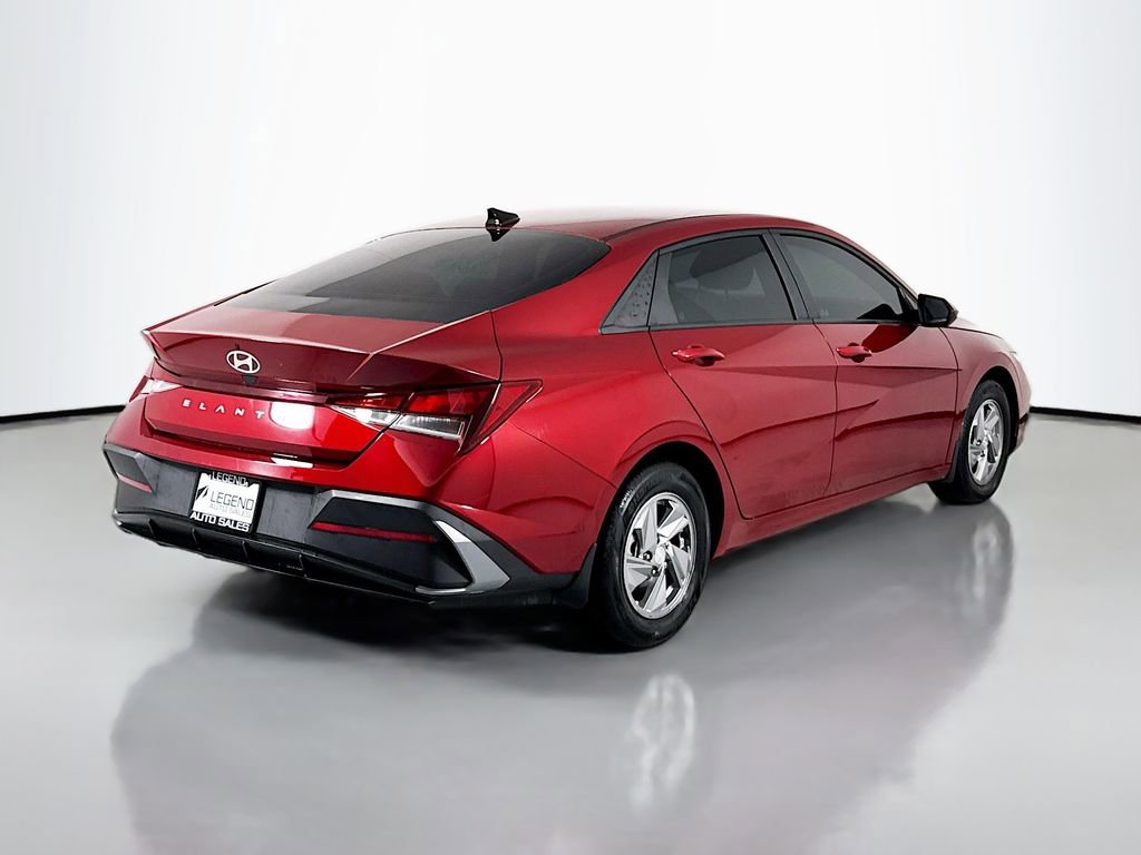 Used 2024 Hyundai Elantra SE image 5