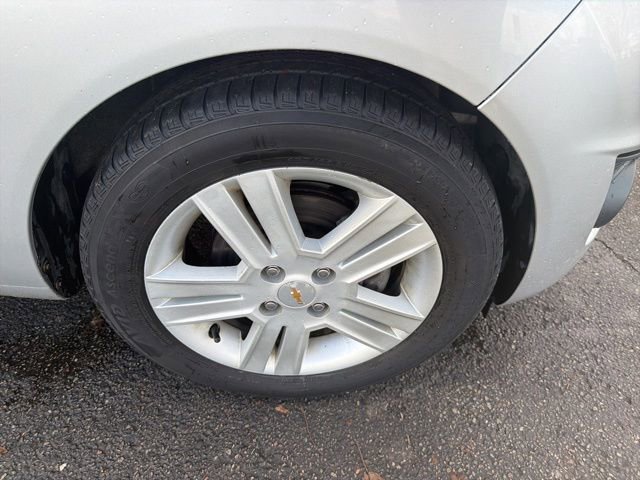 Used 2015 Chevrolet Spark LT image 2