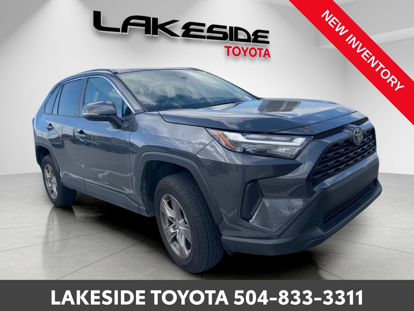 Used 2025 Toyota RAV4 XLE image 9