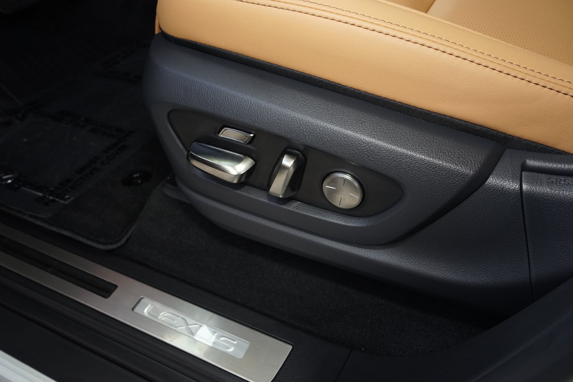 Used 2023 Lexus LX 600 4WD w/ Accessory Package (Z1) image 29