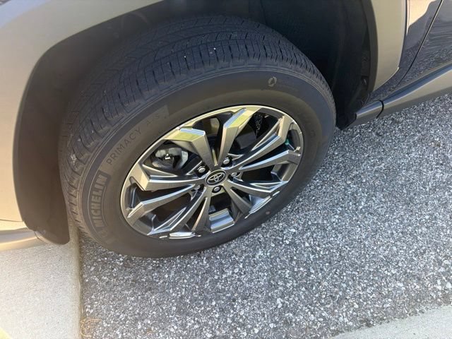 Used 2023 Toyota RAV4 Limited AWD/4WD image 5