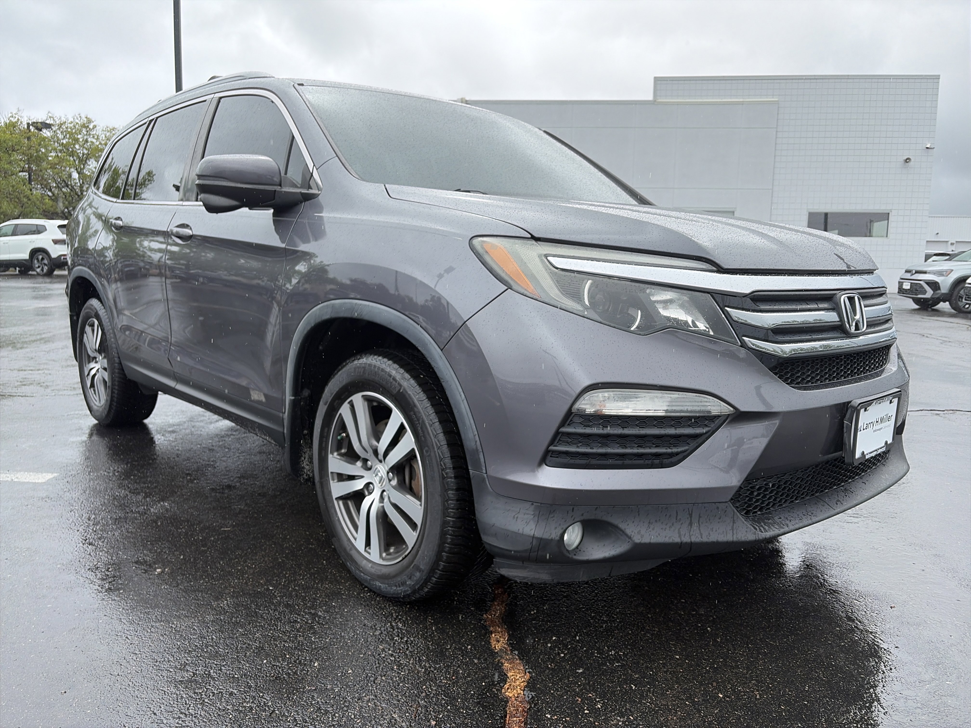 Used 2016 Honda Pilot EX image 3