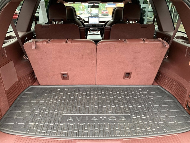 Used 2023 Lincoln Aviator Black Label w/ Jet Package AWD/4WD image 5