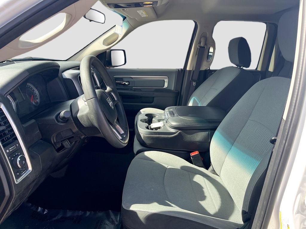 Used 2022 RAM 1500 Classic SLT AWD/4WD image 19