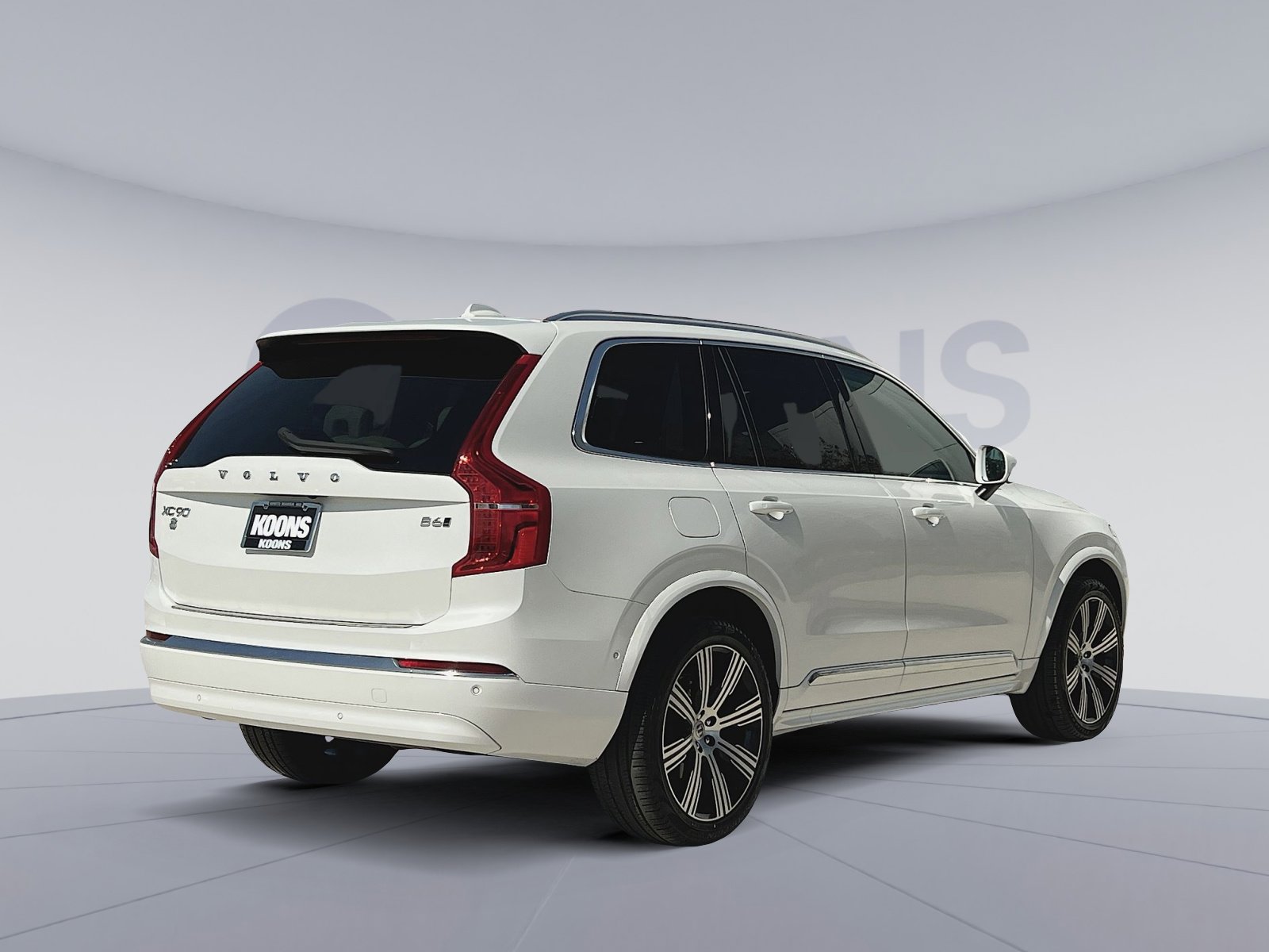 Used 2023 Volvo XC90 B6 Ultimate w/ Protection Package Premier image 7