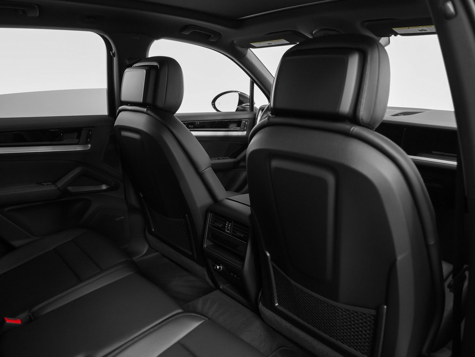 Certified 2025 Porsche Cayenne image 25