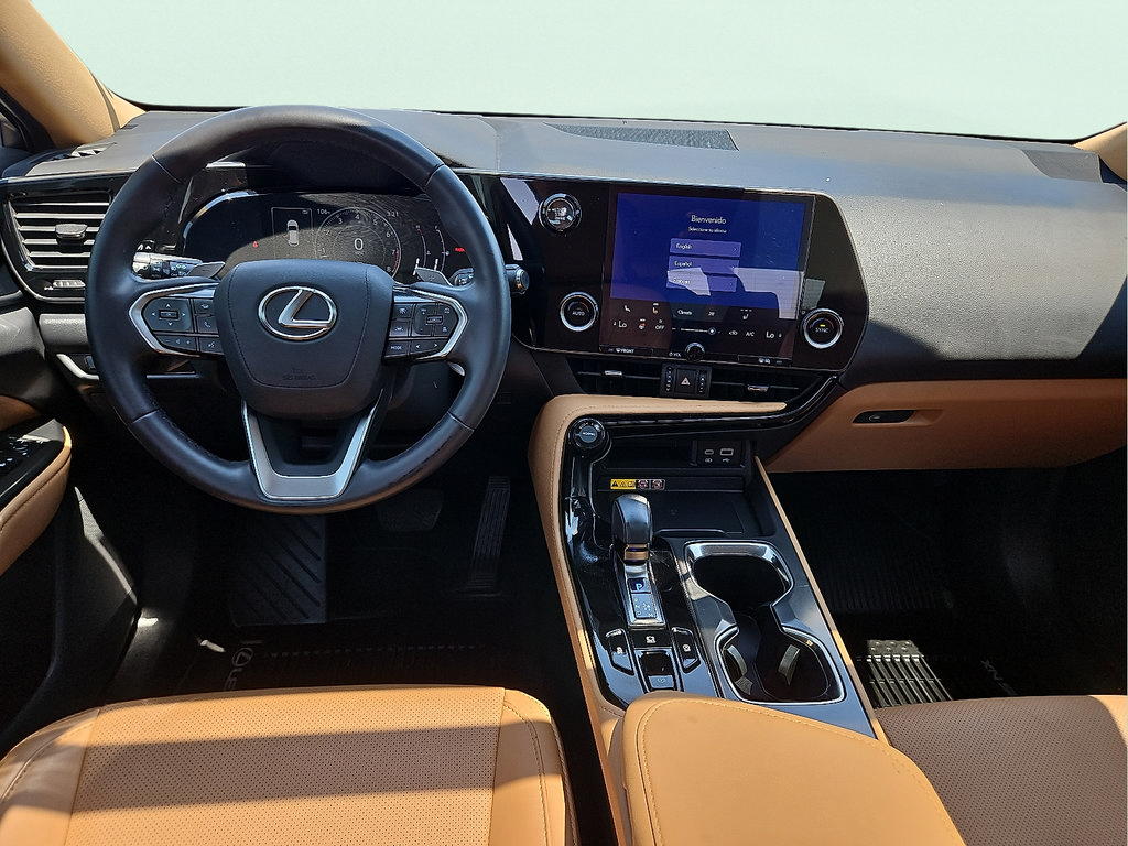 Used 2025 Lexus NX 250 FWD w/ Accessory Package (2T) image 11