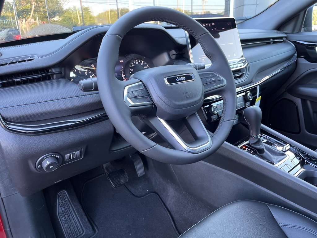 New 2026 Jeep Compass Latitude image 16