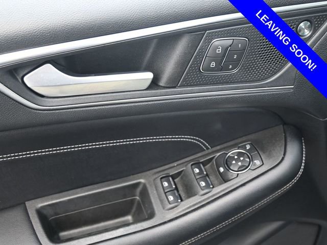 Used 2022 Ford Edge Titanium AWD/4WD image 13