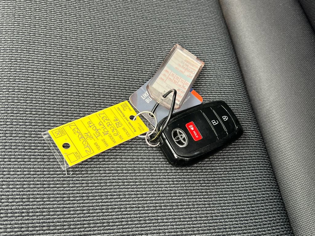 Used 2024 Toyota Prius LE image 30