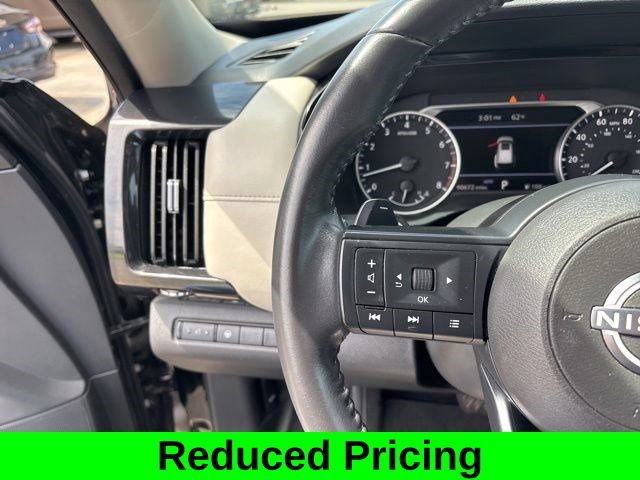 Used 2024 Nissan Pathfinder SV AWD/4WD image 17