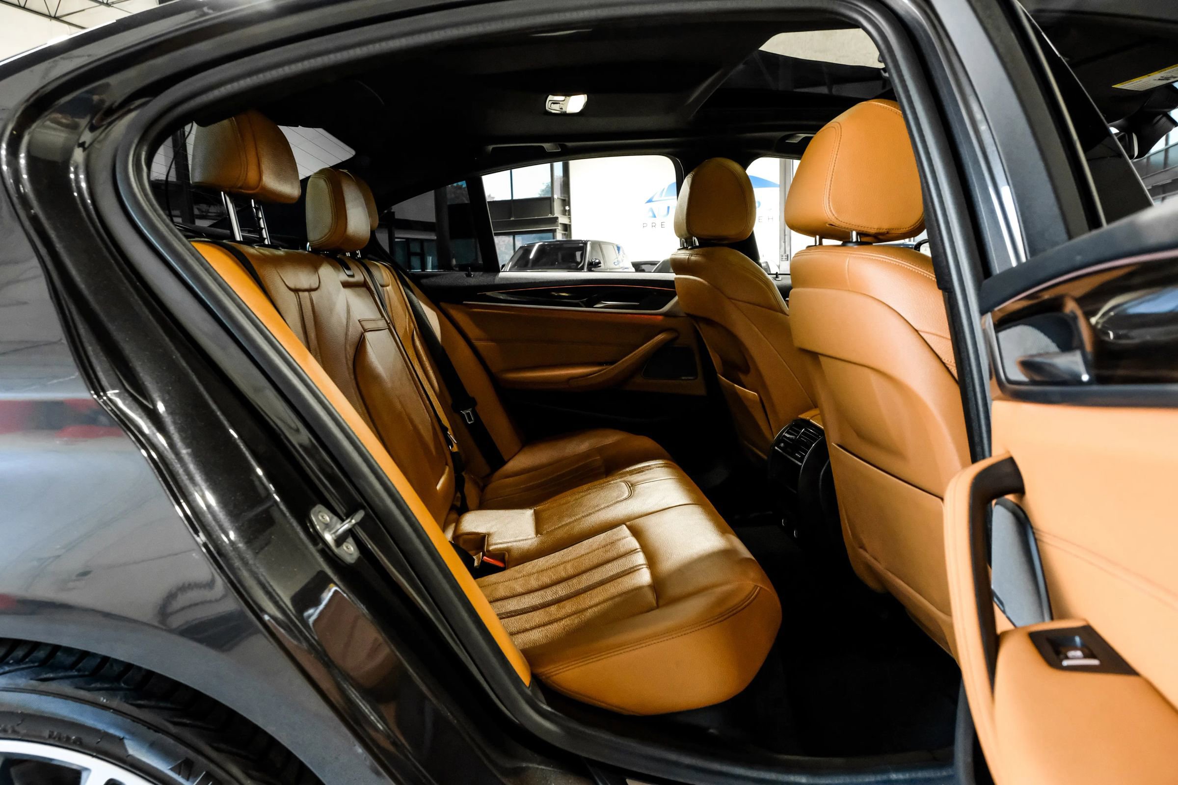 Used 2019 BMW 540i w/ M Sport Package RWD image 50