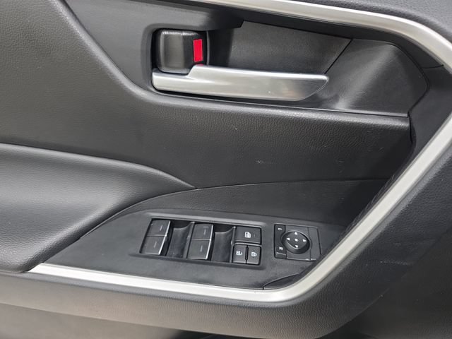 Certified 2025 Toyota RAV4 XLE AWD/4WD image 25