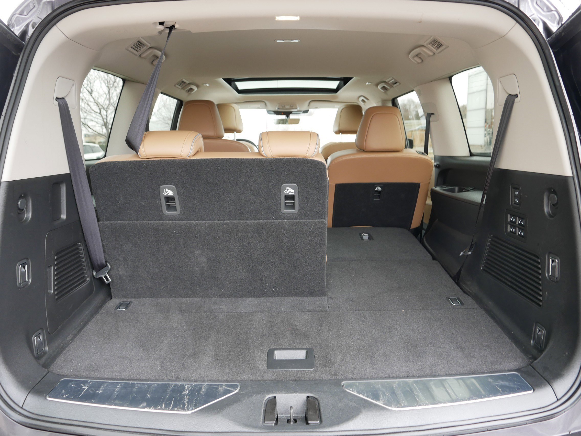 Certified 2025 INFINITI QX80 Luxe image 18