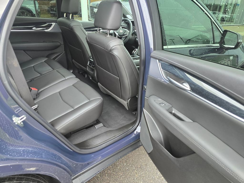Used 2025 Cadillac XT5 Premium Luxury w/ Technology Package image 13