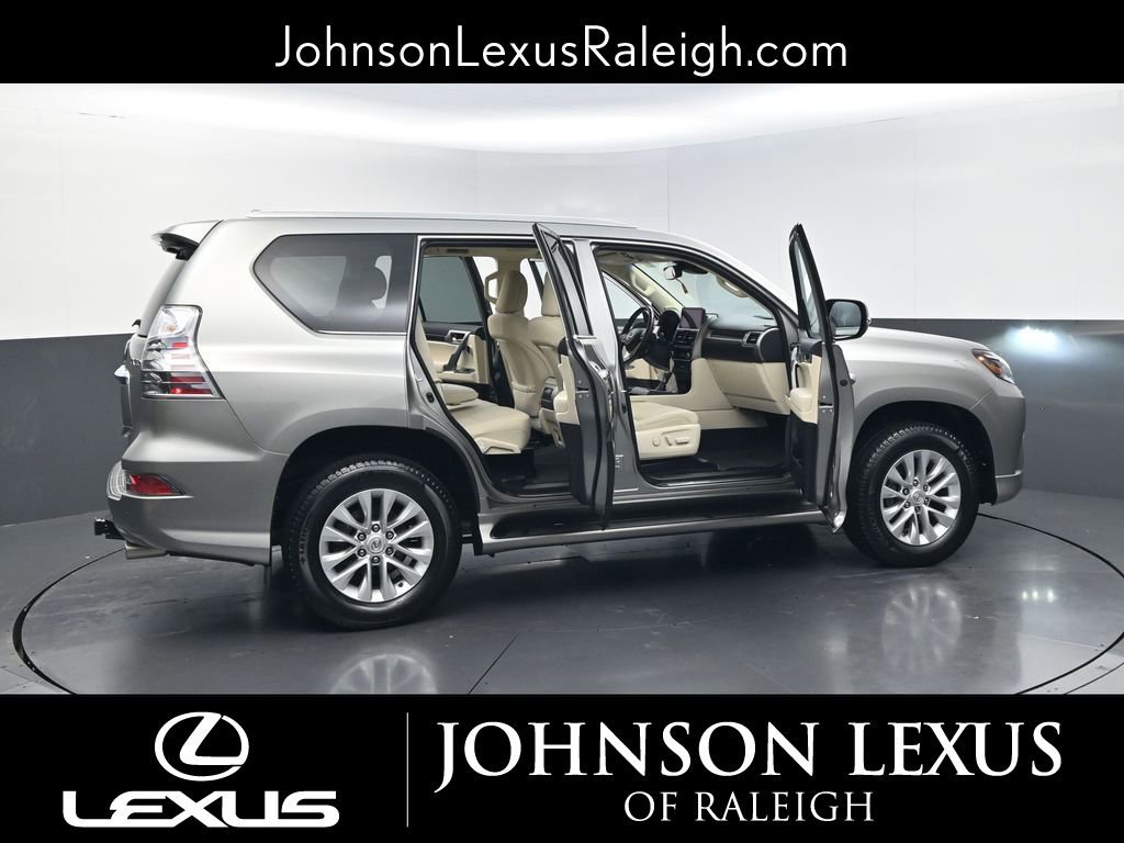 Used 2023 Lexus GX 460 Premium w/ Premium Plus Package AWD/4WD image 32