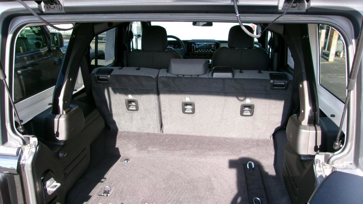 Used 2025 Jeep Wrangler Sport S AWD/4WD image 14