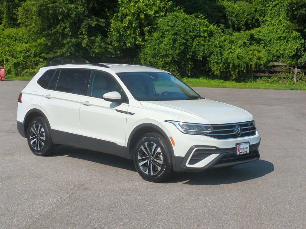 Used 2024 Volkswagen Tiguan S AWD/4WD image 3
